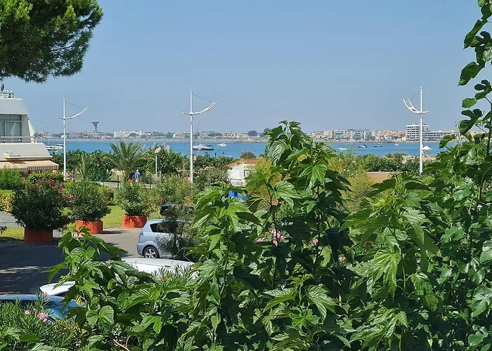 Studio Calme A 50M De La Plage Et Petite Vue Mer