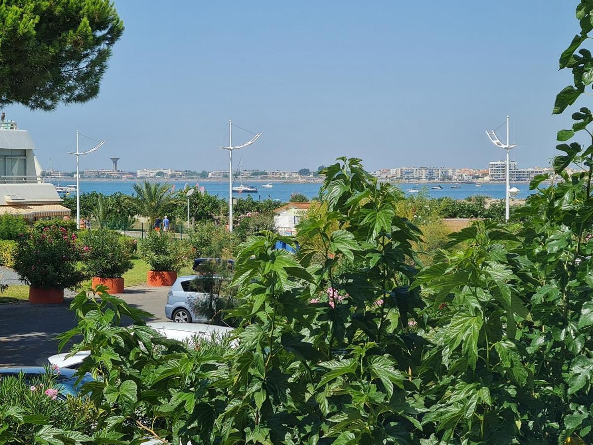 Calme A 50m De La Et Petite Vue Apartment Le Grau-du-Roi